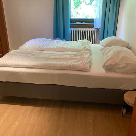 B&B Pension Karlsdorfer Hof เซโบเดิน ภายนอก รูปภาพ