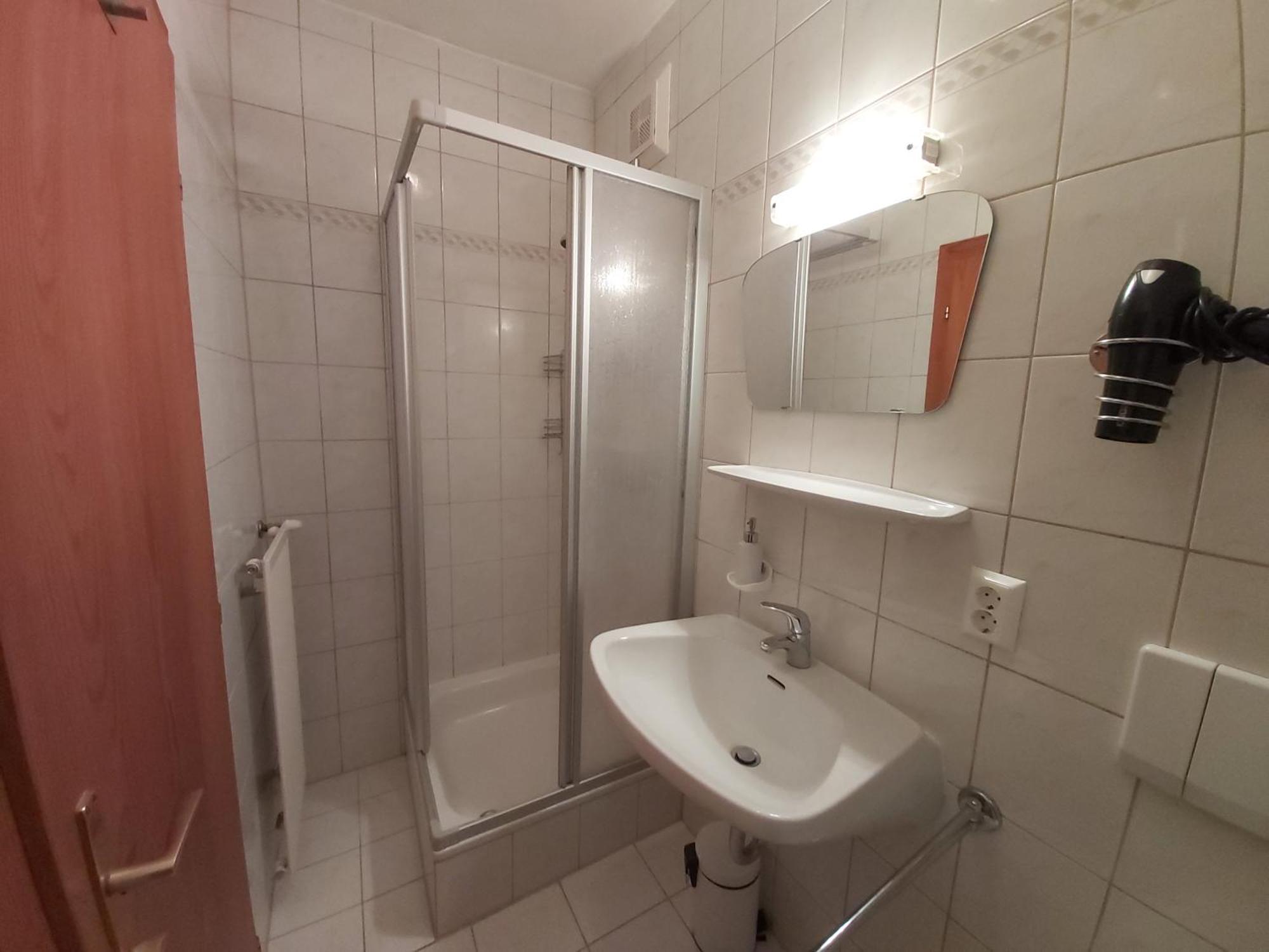 B&B Pension Karlsdorfer Hof เซโบเดิน ภายนอก รูปภาพ