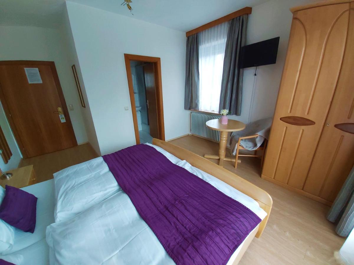 B&B Pension Karlsdorfer Hof เซโบเดิน ภายนอก รูปภาพ