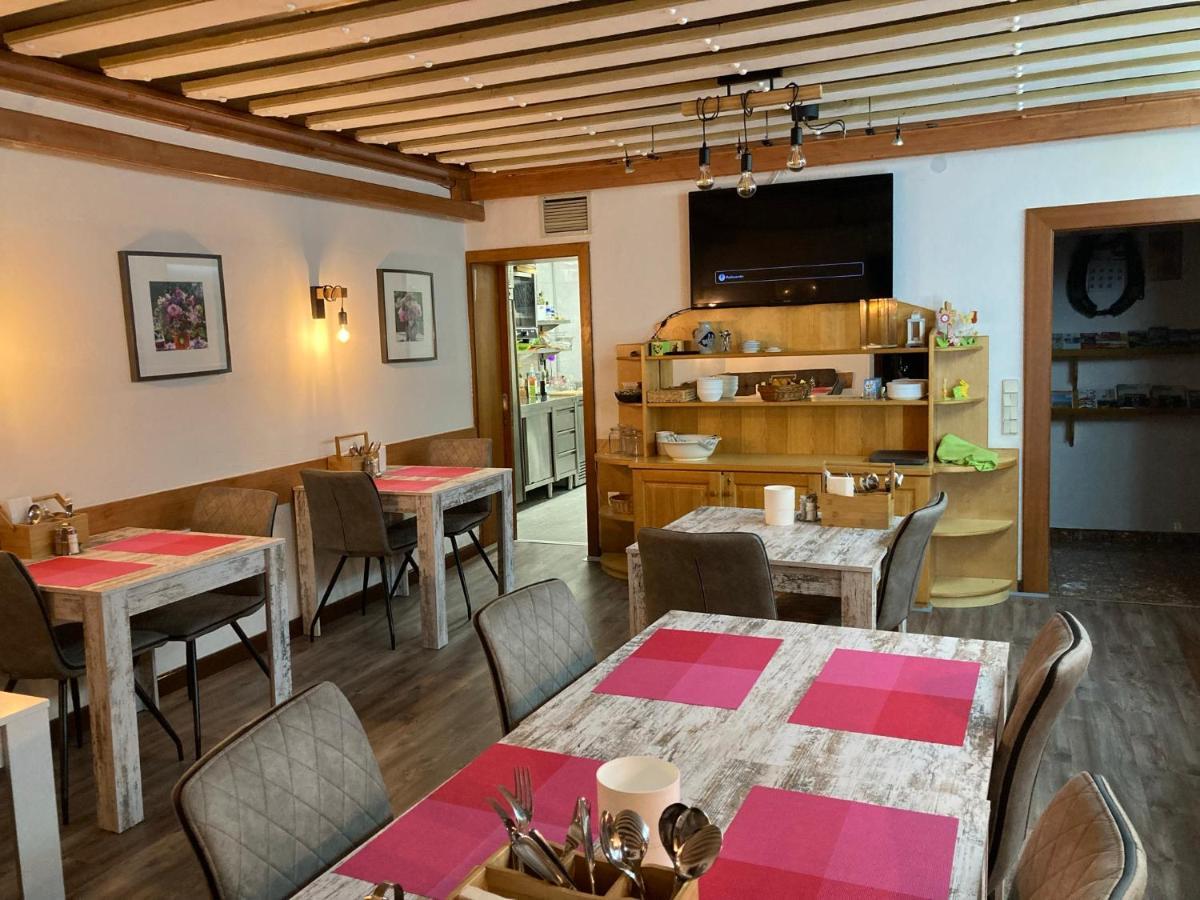 B&B Pension Karlsdorfer Hof เซโบเดิน ภายนอก รูปภาพ