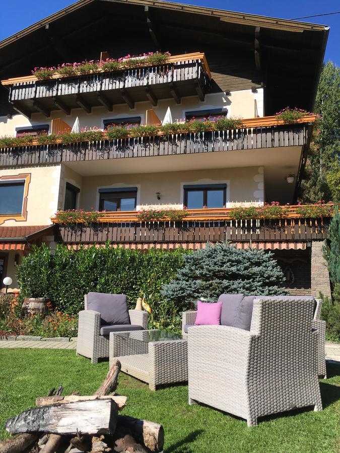 B&B Pension Karlsdorfer Hof เซโบเดิน ภายนอก รูปภาพ